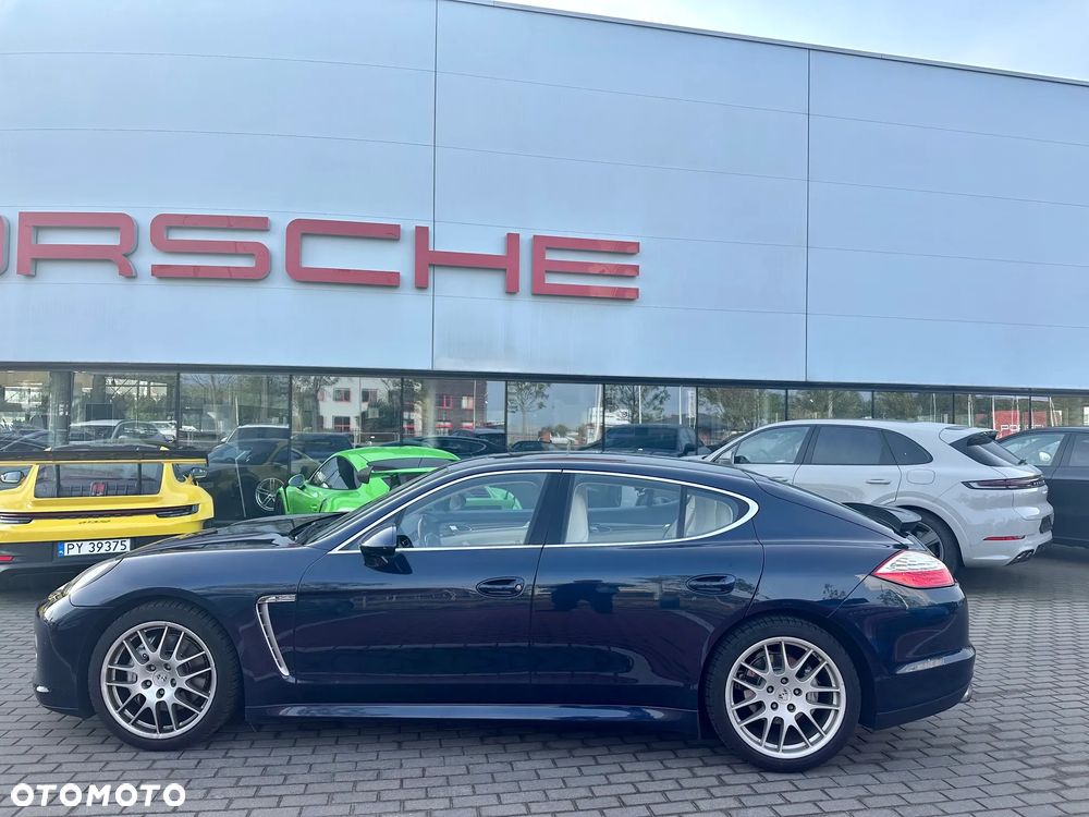 Porsche Panamera 4S - 10