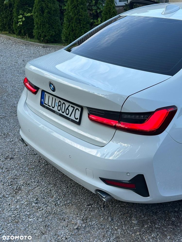 BMW Seria 3 320d Sport - 10