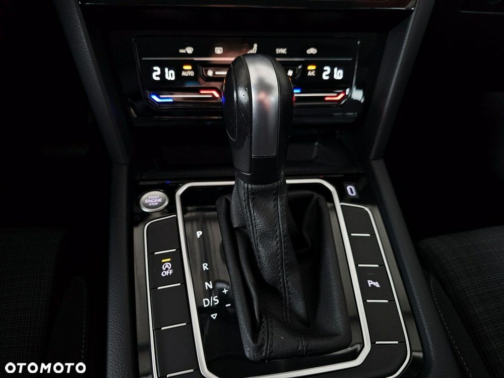 Volkswagen Passat Variant - 27