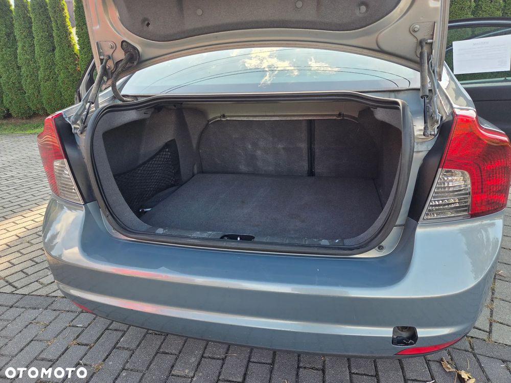 Volvo S40 1.6D - 14