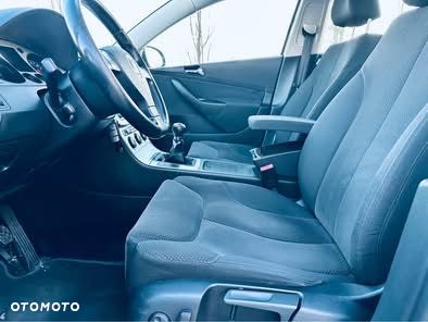 Volkswagen Passat 2.0 TDI Comfortline - 5