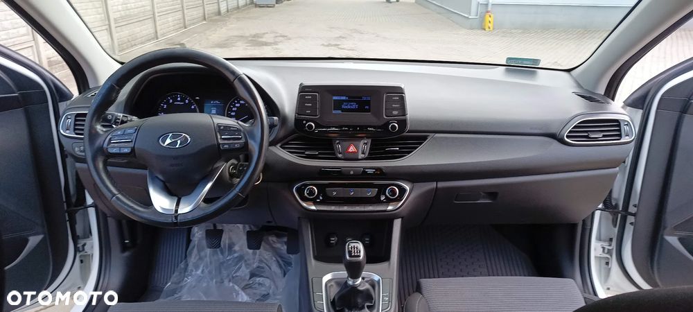 Hyundai i30 1.5 DPI Modern - 14