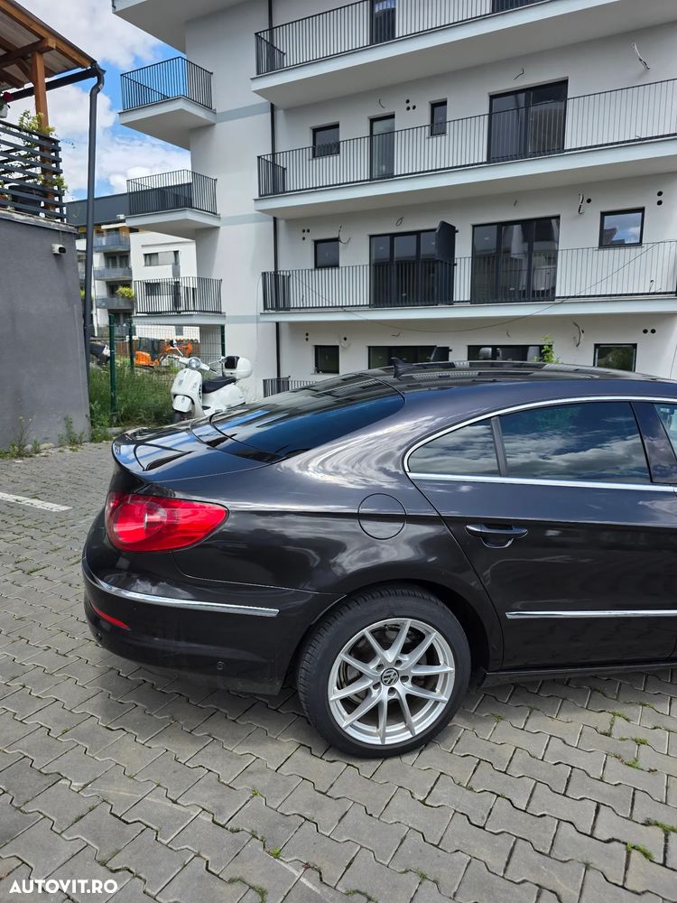 Volkswagen Passat 2.0TDI Highline DPF DSG - 2
