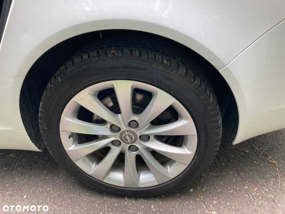 Opel Insignia 2.0 CDTI Cosmo - 11