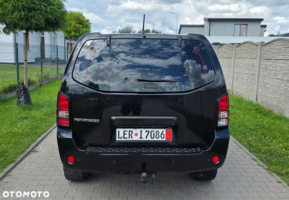 Nissan Pathfinder 2.5 dCi Premium - 10