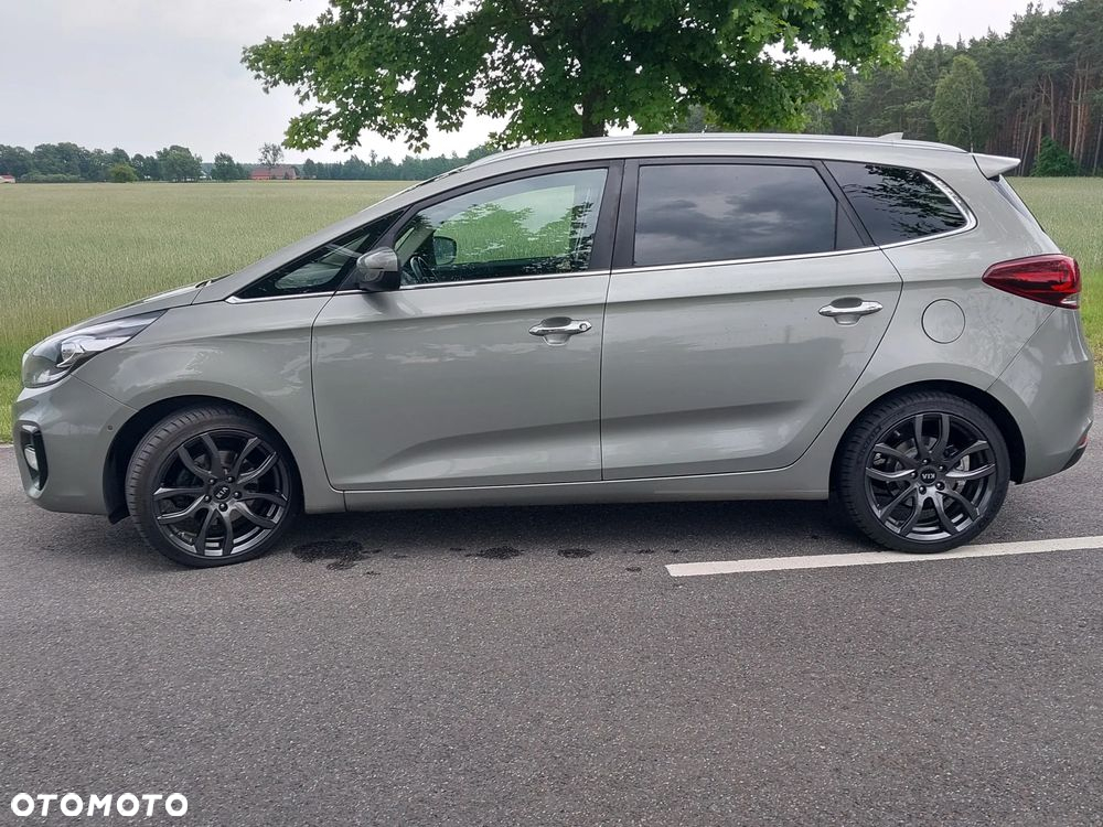 Kia Carens 1.7 CRDi L 7os - 6