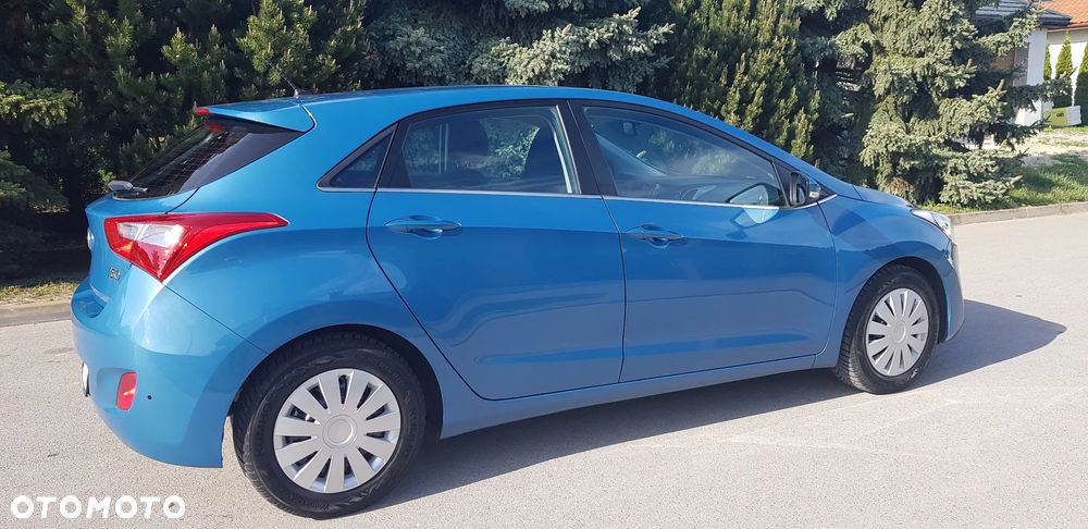 Hyundai i30 1.4 Trend - 12