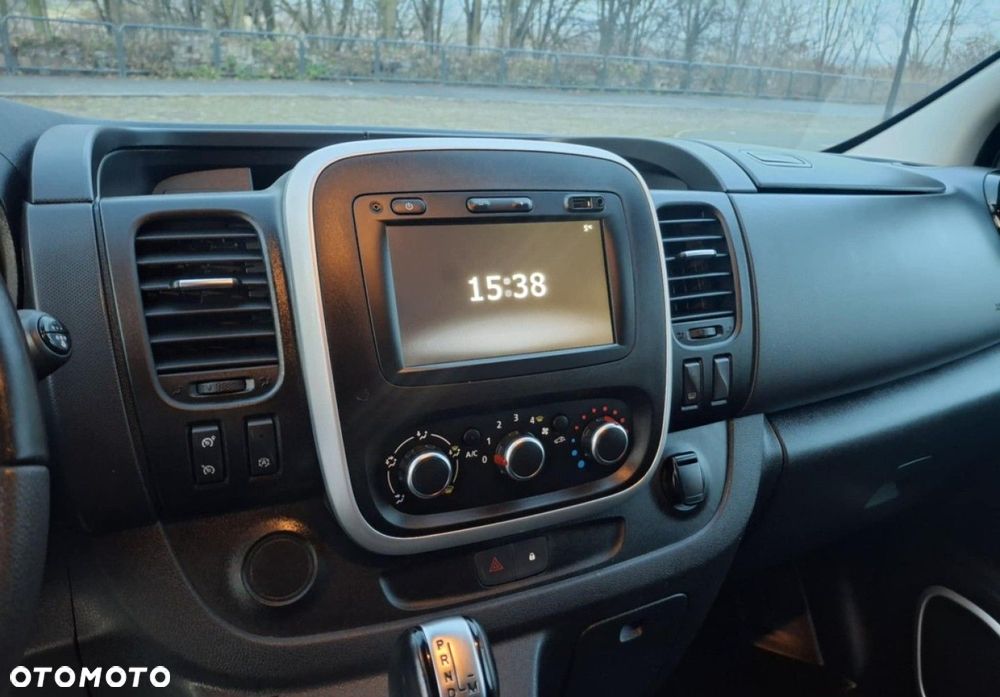 Renault Trafic - 16