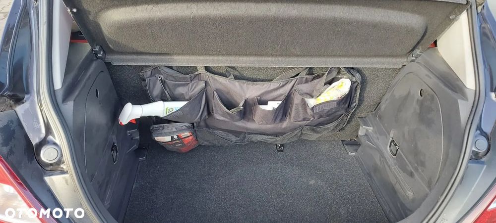 Opel Corsa 1.2 16V Enjoy - 9