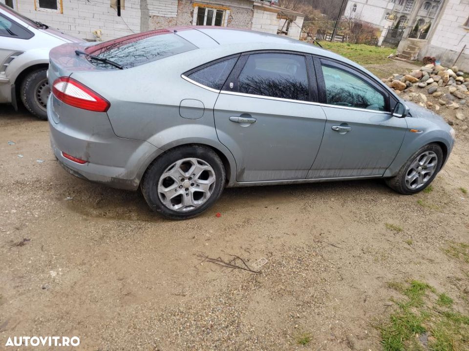 dezmembrez ford mondeo ghia - 4