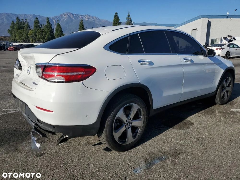 Mercedes-Benz GLC - 4