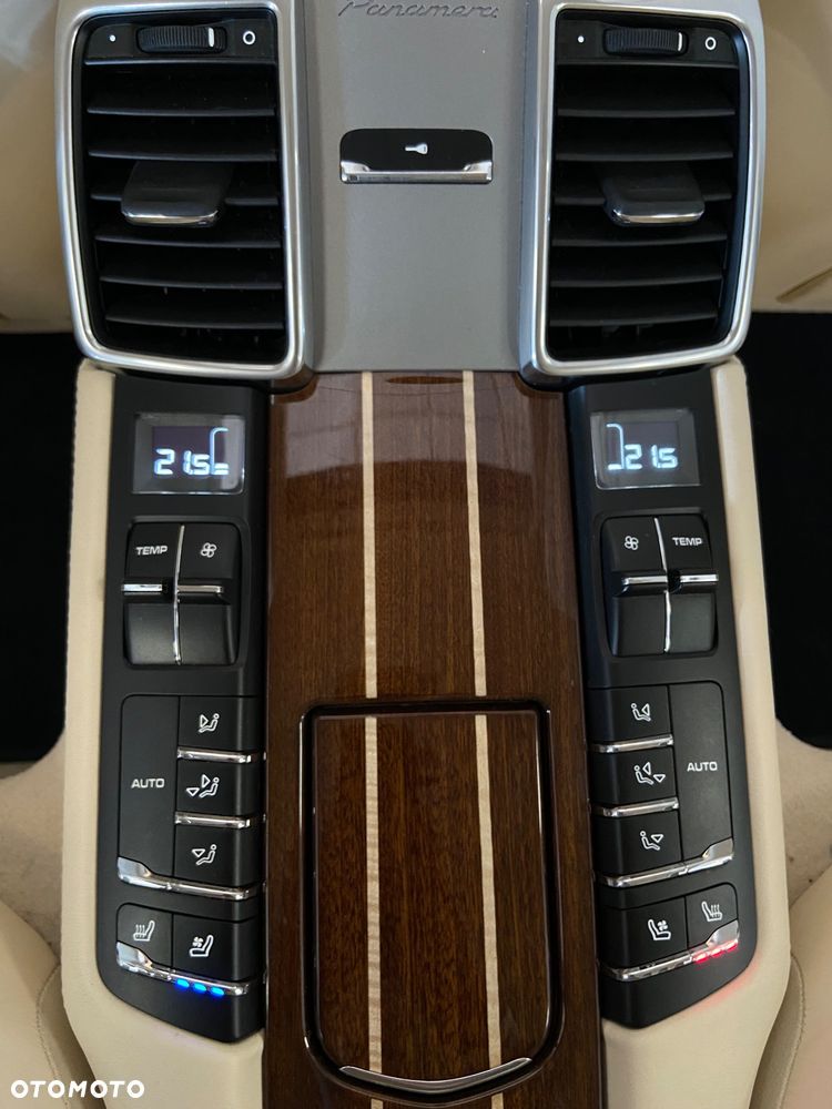 Porsche Panamera - 13
