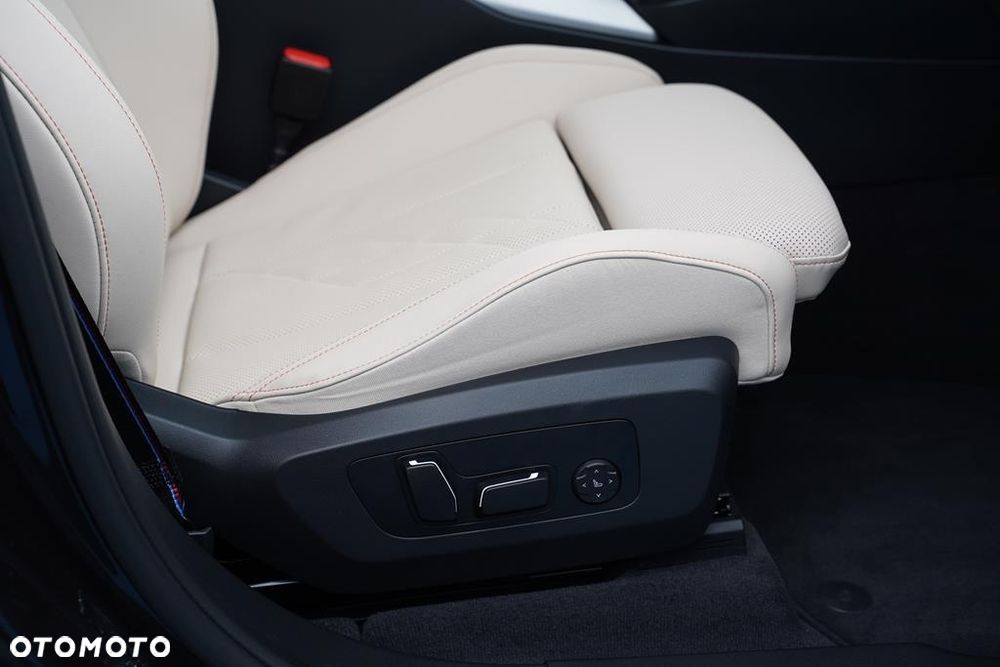 BMW X3 xDrive20 mHEV - 11