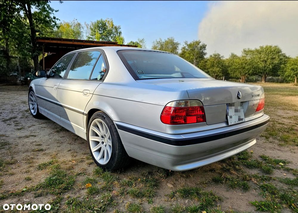 BMW Seria 7 740iL - 5