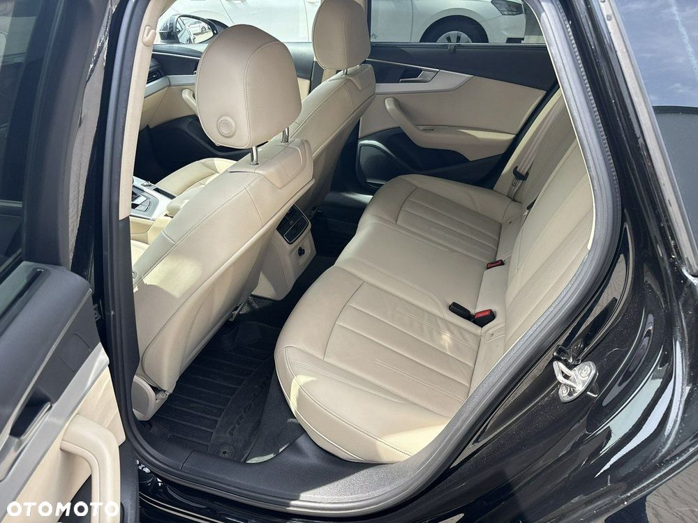 Audi A4 Avant 40 TDI mHEV Quattro S tronic - 12