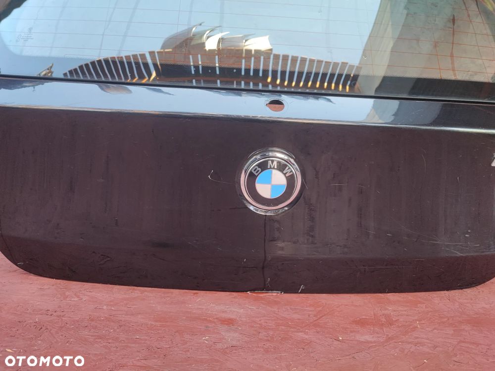 BMW E81 / E87LCI / E87 ORYGINALNA KLAPA BAGAŻNIKA TYŁ W KOLORZE SCHWARZ 2 668 O NR.  41 62 7 133 898 / 41 62 4 391 291 OEM - 3