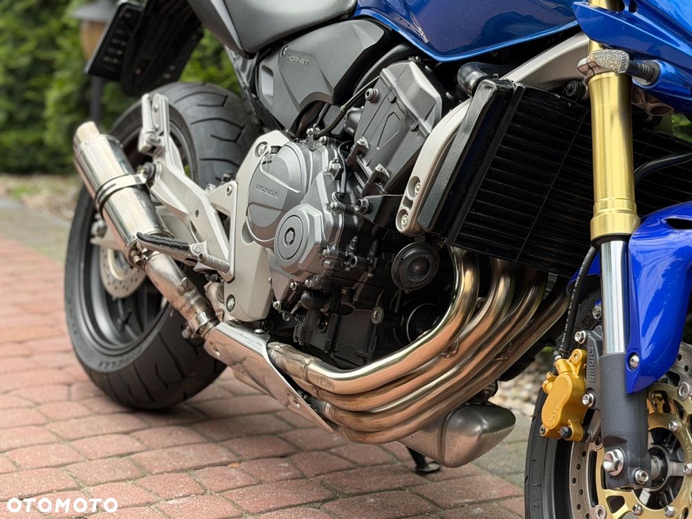 Honda CB - 12
