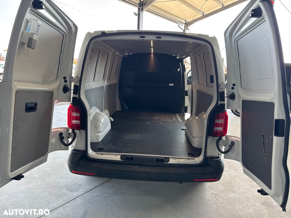 Volkswagen Transporter - 16
