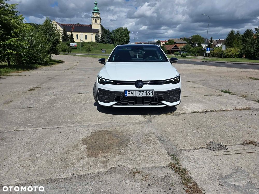 Volkswagen Golf - 33