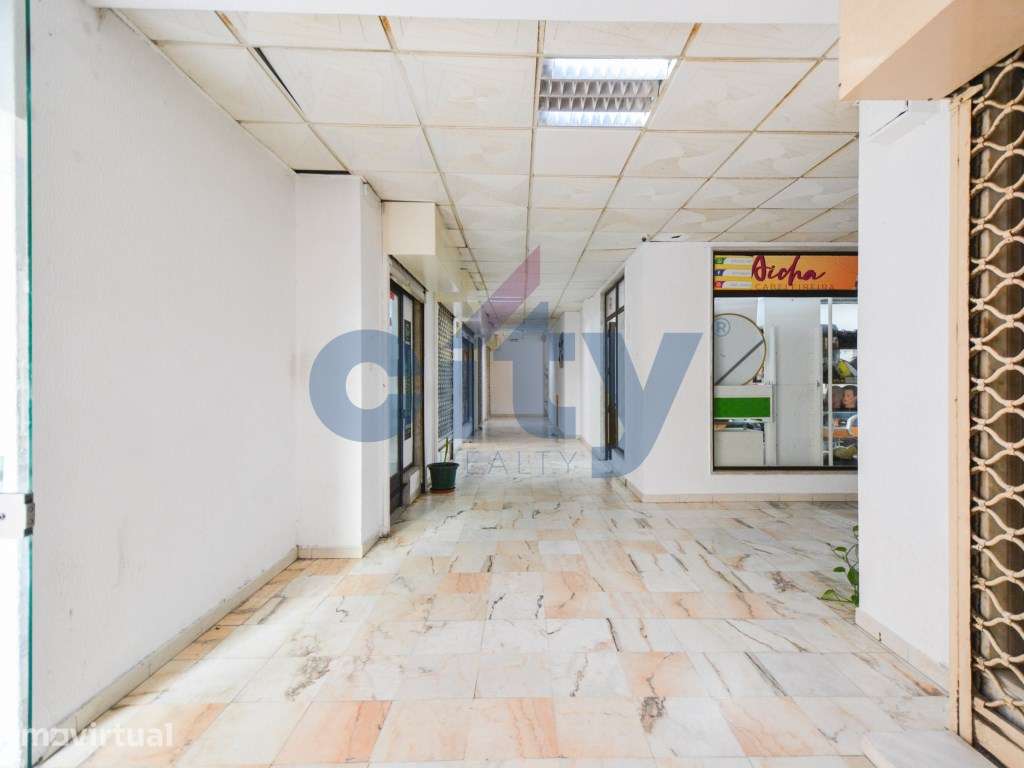 Espaço Comercial em Galeria -Mercês, Sintra - Ótimo Investimento - Grande imagem: 2/16