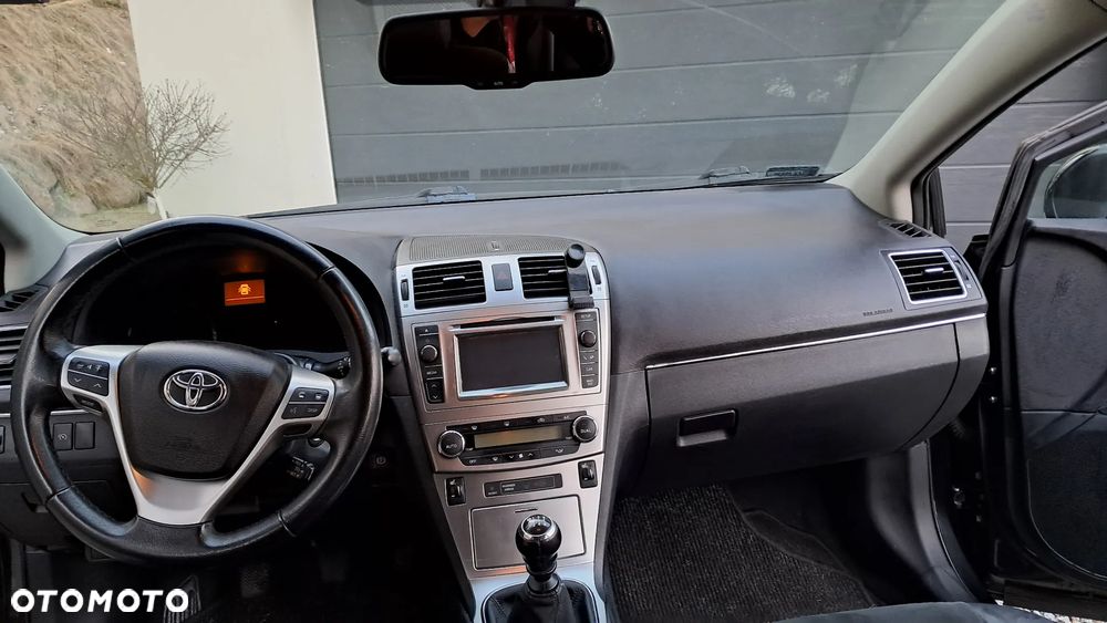 Toyota Avensis 1.8 Executive - 15