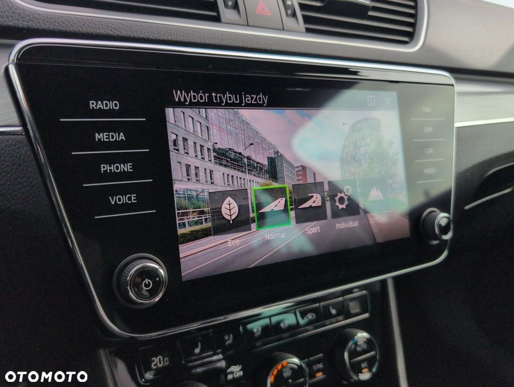 Skoda Superb 2.0 TDI SCR 4x4 Scout DSG - 36