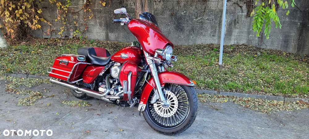 Harley-Davidson FLHTCU Ultra - 4