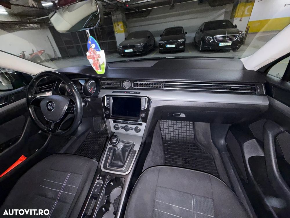 Volkswagen Passat 1.4 TSI Advance - 12