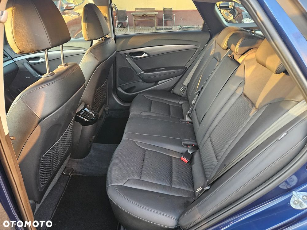 Hyundai i40 Kombi blue 1.6 CRDi DCT Space Plus - 8