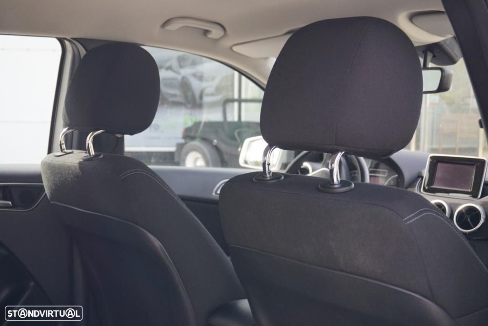 Mercedes-Benz B 180 CDI BlueEFFICIENCY - 33