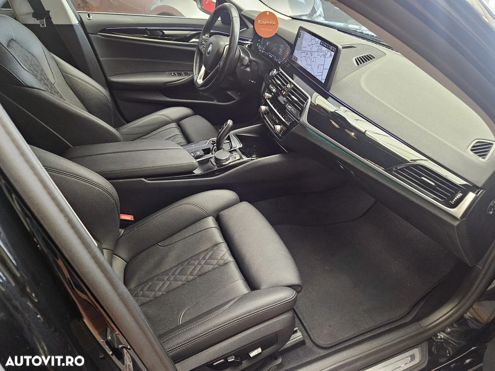 BMW Seria 5 520d xDrive AT MHEV - 16