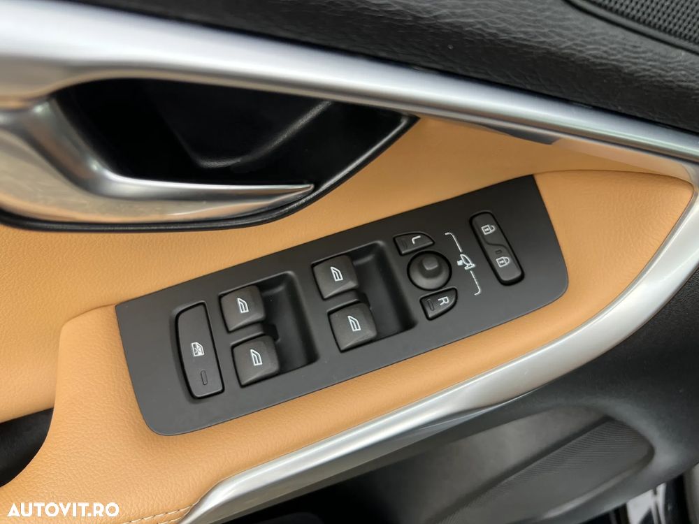 Volvo V40 D2 Inscription - 17