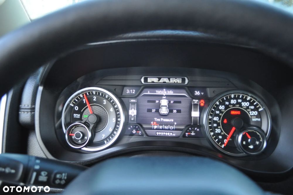 RAM 1500 Crew Cab Longbed Laramie - 24