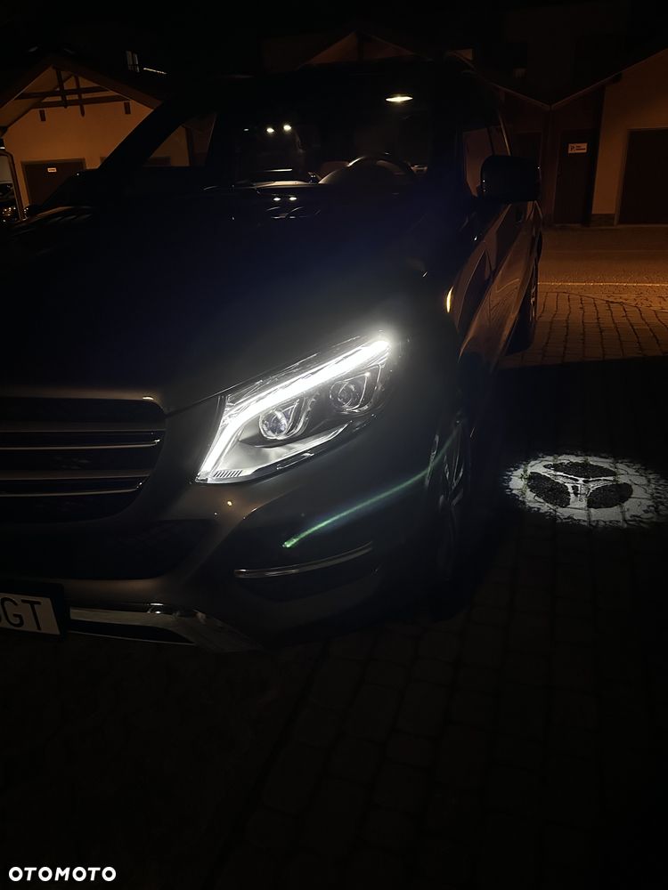 Mercedes-Benz GLE 250 d 4-Matic - 24