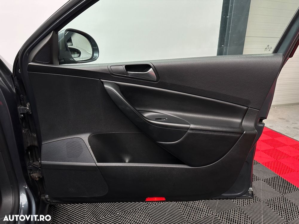 Volkswagen Passat 2.0 TDI Highline - 23