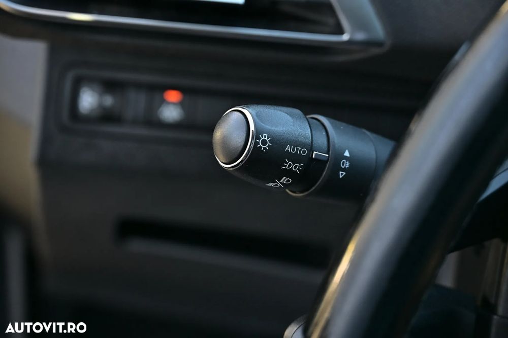 Peugeot 3008 Plug-In Hybrid 225 e-EAT8 Allure Pack - 14