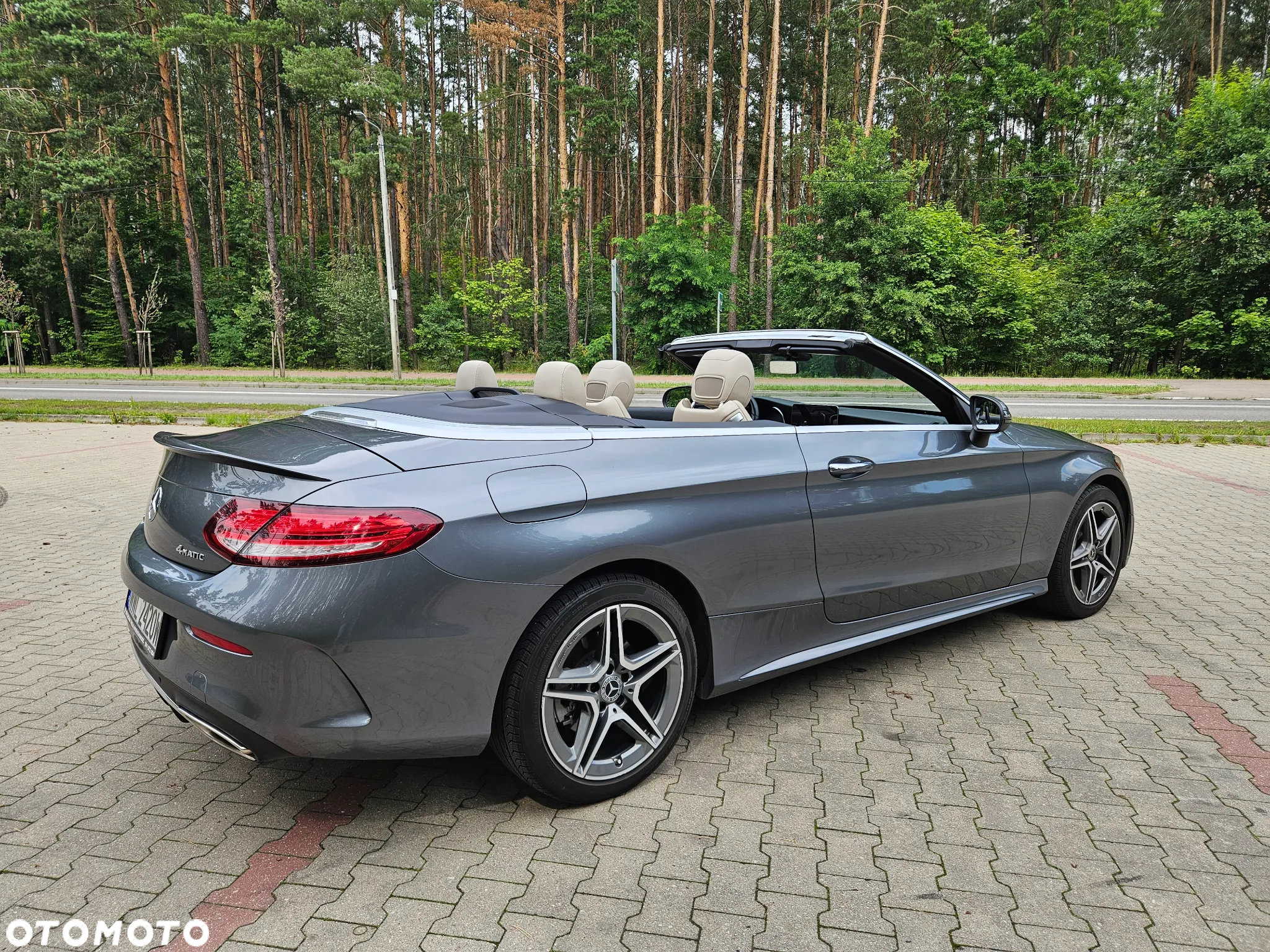 Mercedes-Benz Klasa C 300 Cabrio 4Matic 9G-TRONIC - 12
