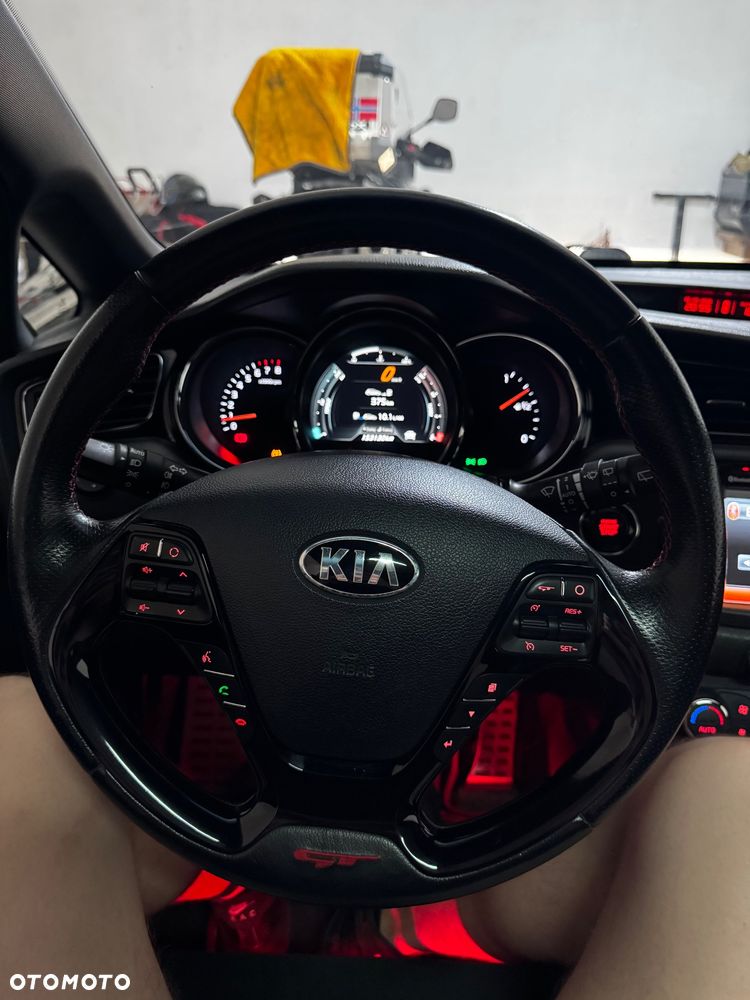 Kia ProCeed 1.6 T-GDI GT XL - 4