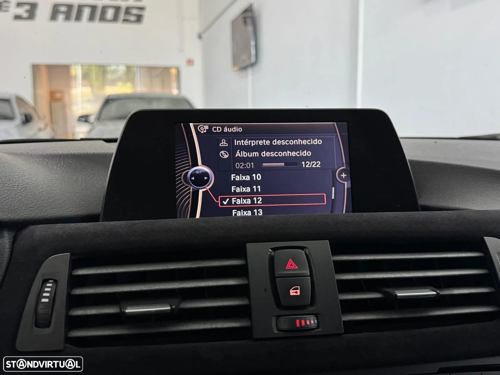 BMW 320 d EfficientDynamics Auto - 24