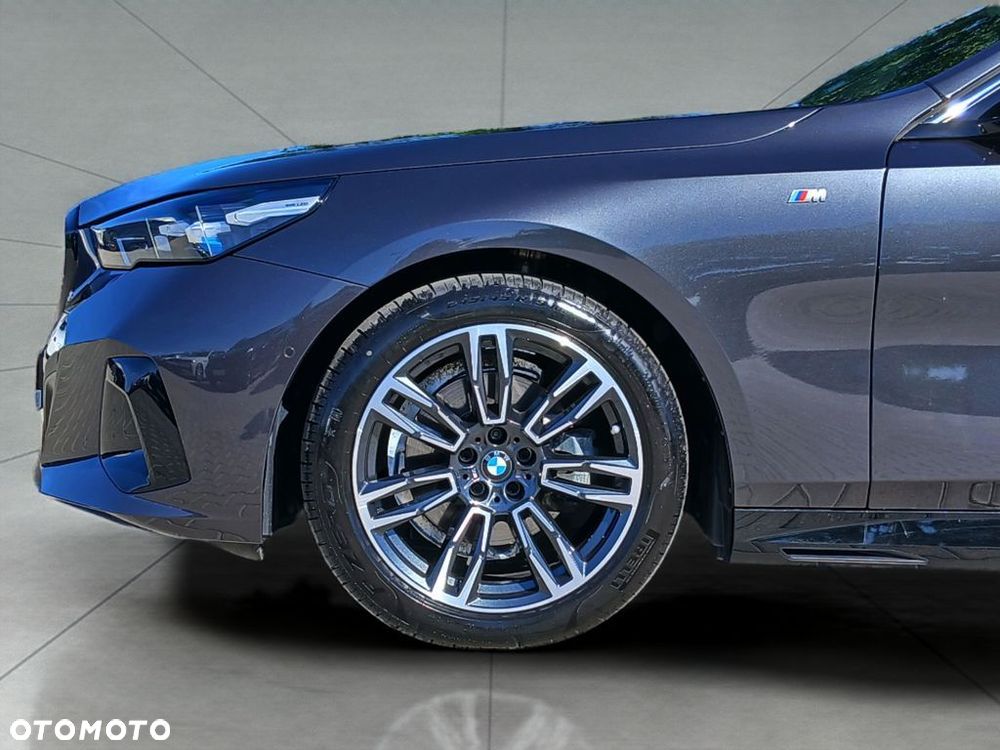 BMW Seria 5 520d xDrive - 10