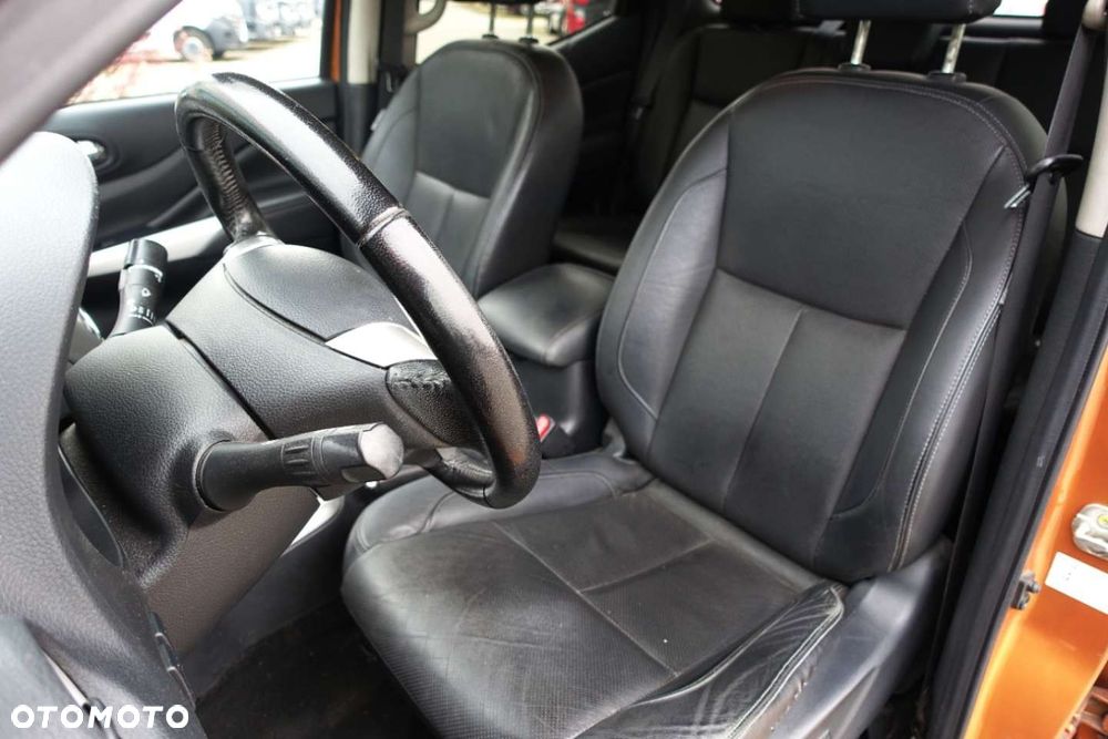 Nissan Navara - 12