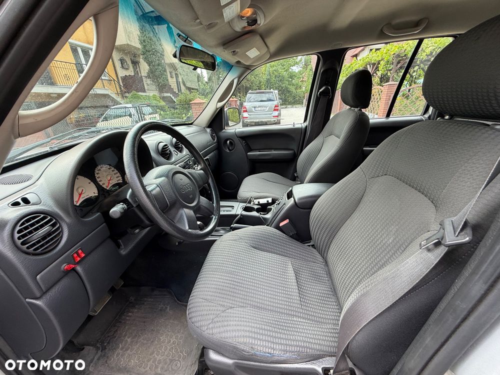 Jeep Cherokee 2.8L CRD Sport - 10