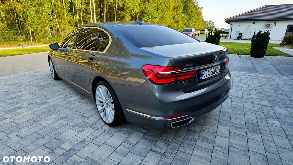 BMW Seria 7 750Li Edition Exclusive - 11