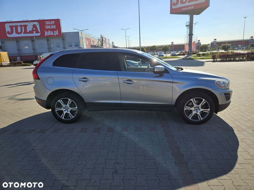 Volvo XC 60 T6 AWD Momentum - 3