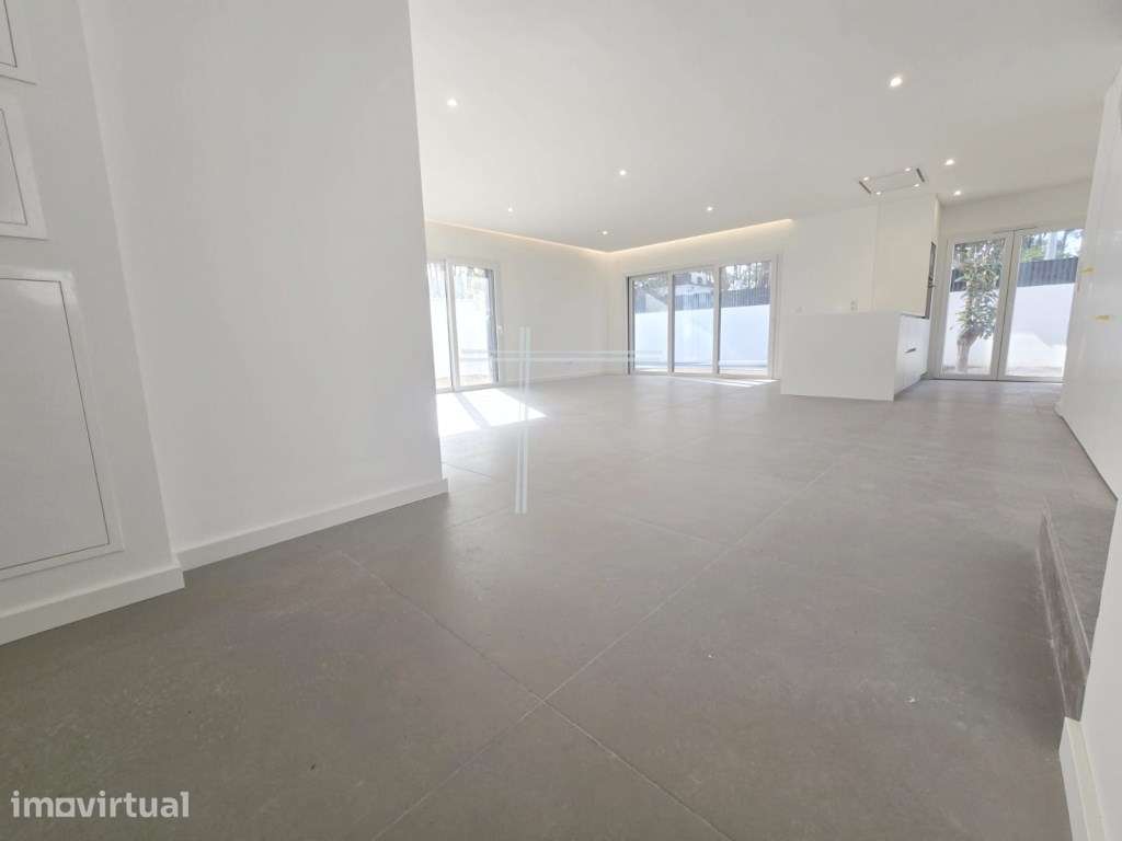 Moradia Isolada com piscina e garagem - Aroeira - Grande imagem: 5/40