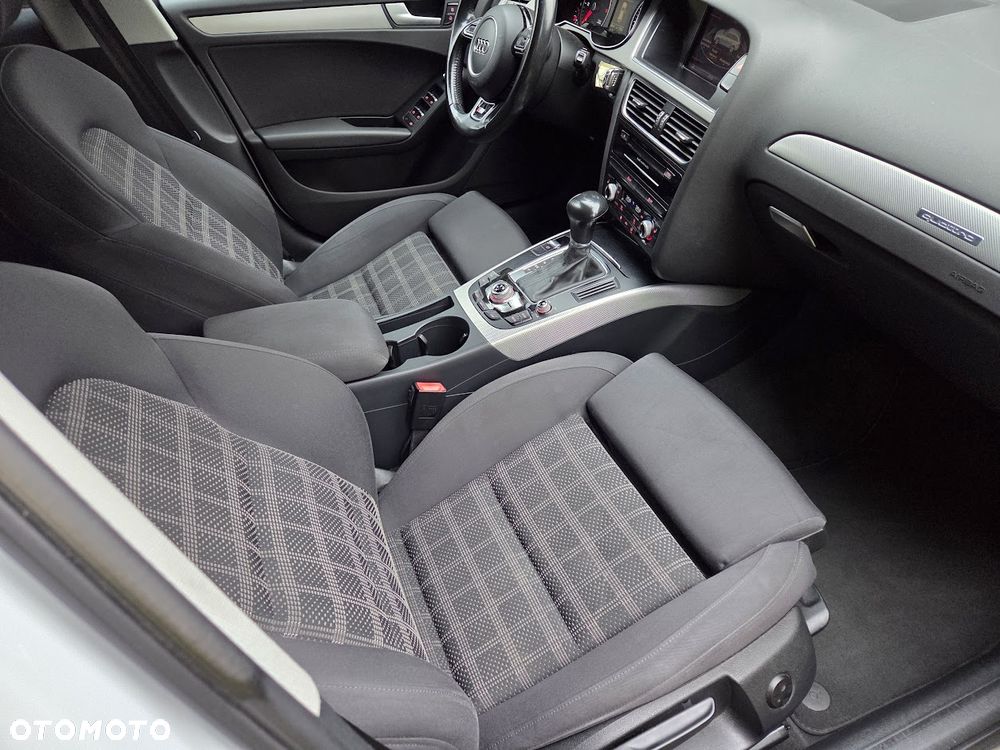 Audi A4 Avant 2.0 TDI DPF quattro S tronic S line Sportpaket - 15