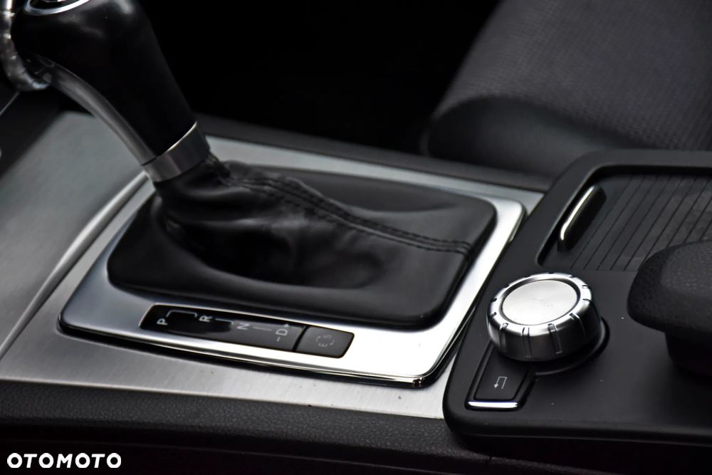 Mercedes-Benz Klasa C 200 (BlueEFFICIENCY) Avantgarde - 34