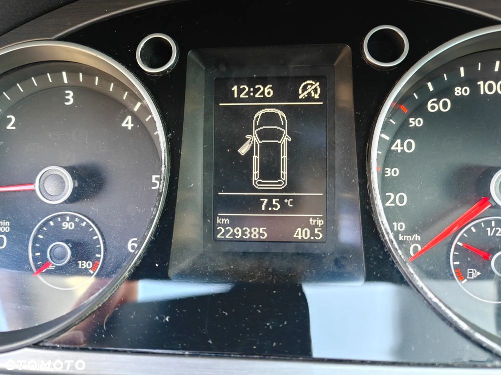 Volkswagen Passat Variant 2.0 TDI DSG BlueMotion Technology Business Edition - 9