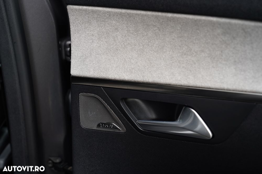 Peugeot 3008 PHEV EAT8 4X4 GT Pack - 23