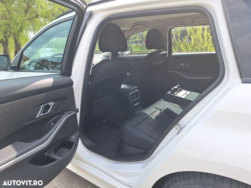 BMW Seria 3 - 22
